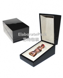 wooden perfume box